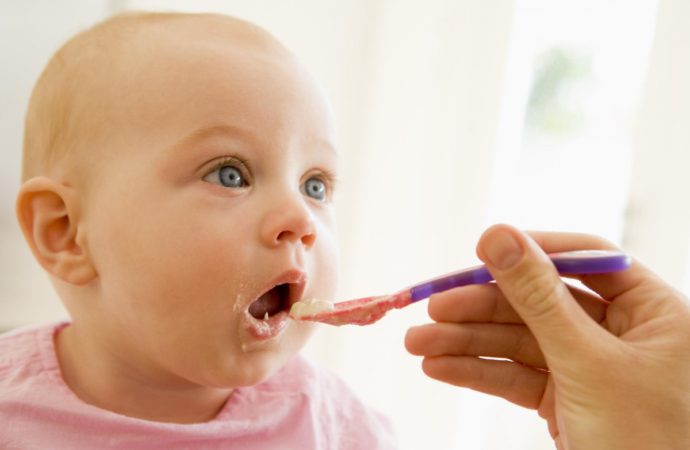 Recomendaciones para la alimentación de lactantes y niños pequeños