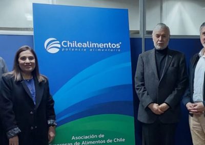 Chilealimentos se reúne junto al INIA para generar sinergias entre el sector público y privado para impulsar la industria de alimentos