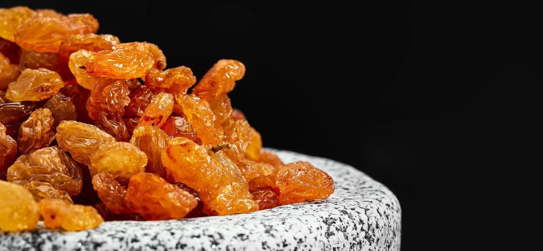 Turquía/Pasas: Exportaciones a Febrero 2026 disminuyen 18% en volumen y 19% en Valor