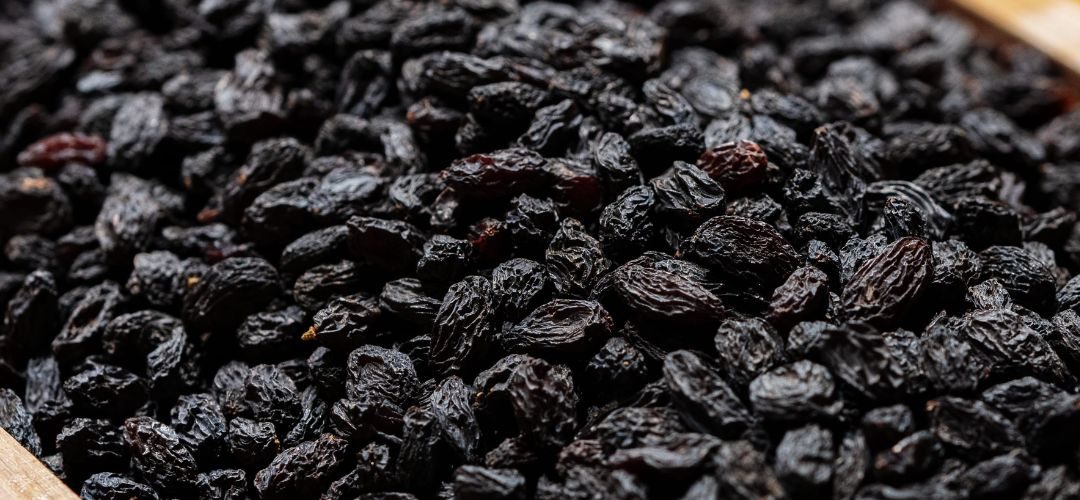 Pasas: Oferta limitada, alzas de precios y alta demanda tensionan el mercado mundial