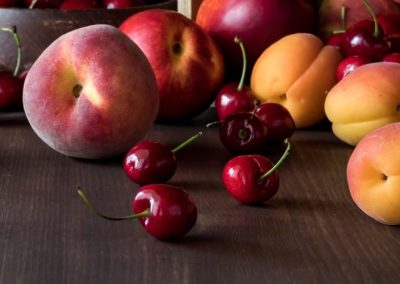 Europa: Se prevé que la producción de duraznos y nectarines alcanzará 3,49 millones de toneladas y las cerezas 800 mil toneladas en 2026/27